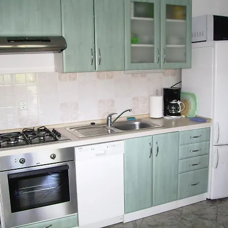 Ferri-certi? Apartment *