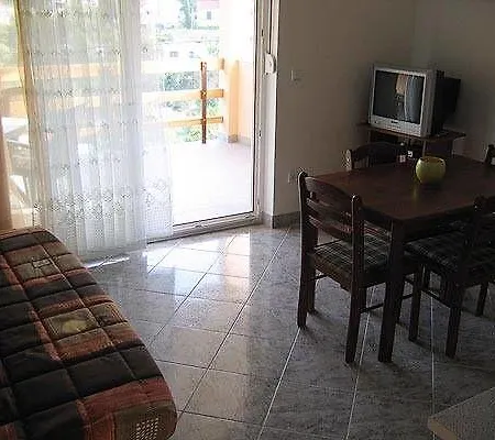 Apartment Ferri-certi?